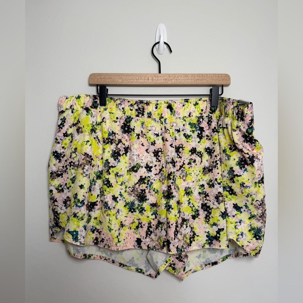 Old Navy Athletic Shorts - Size XXL